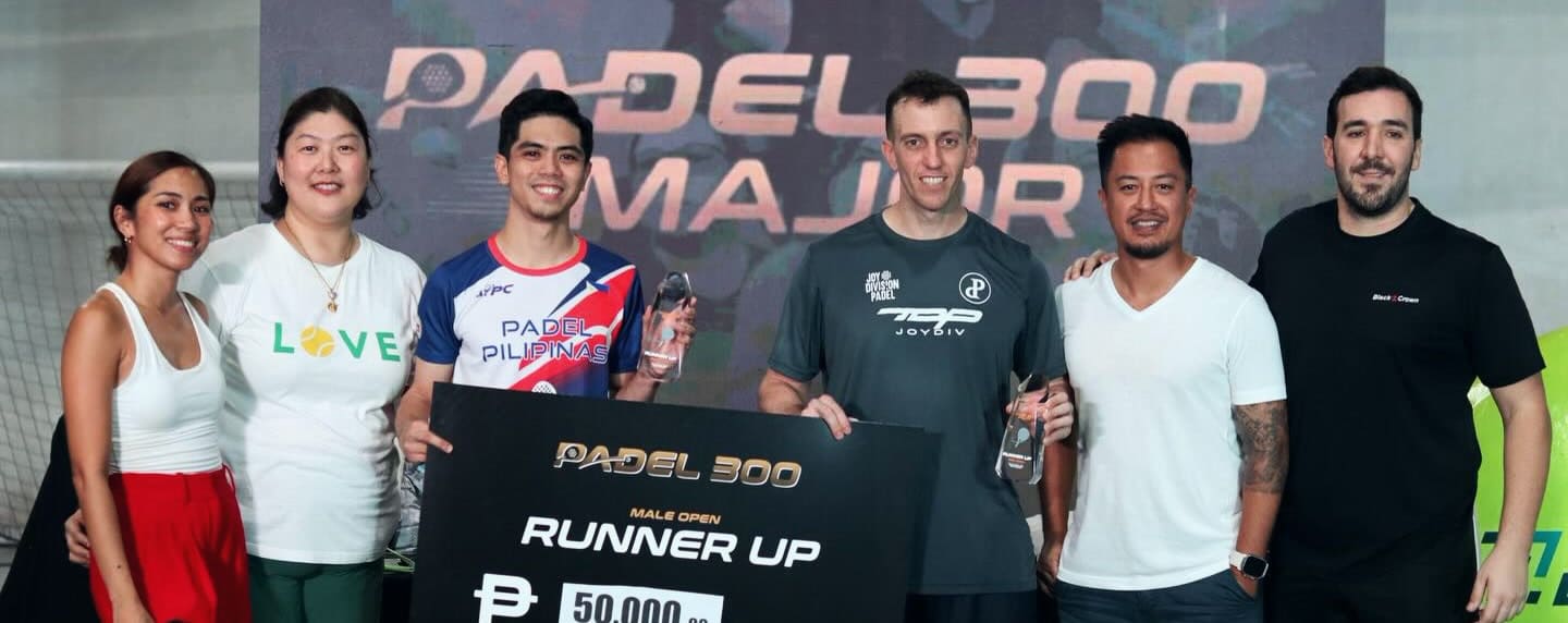 Prize-giving at the Padel 300 Major tournament